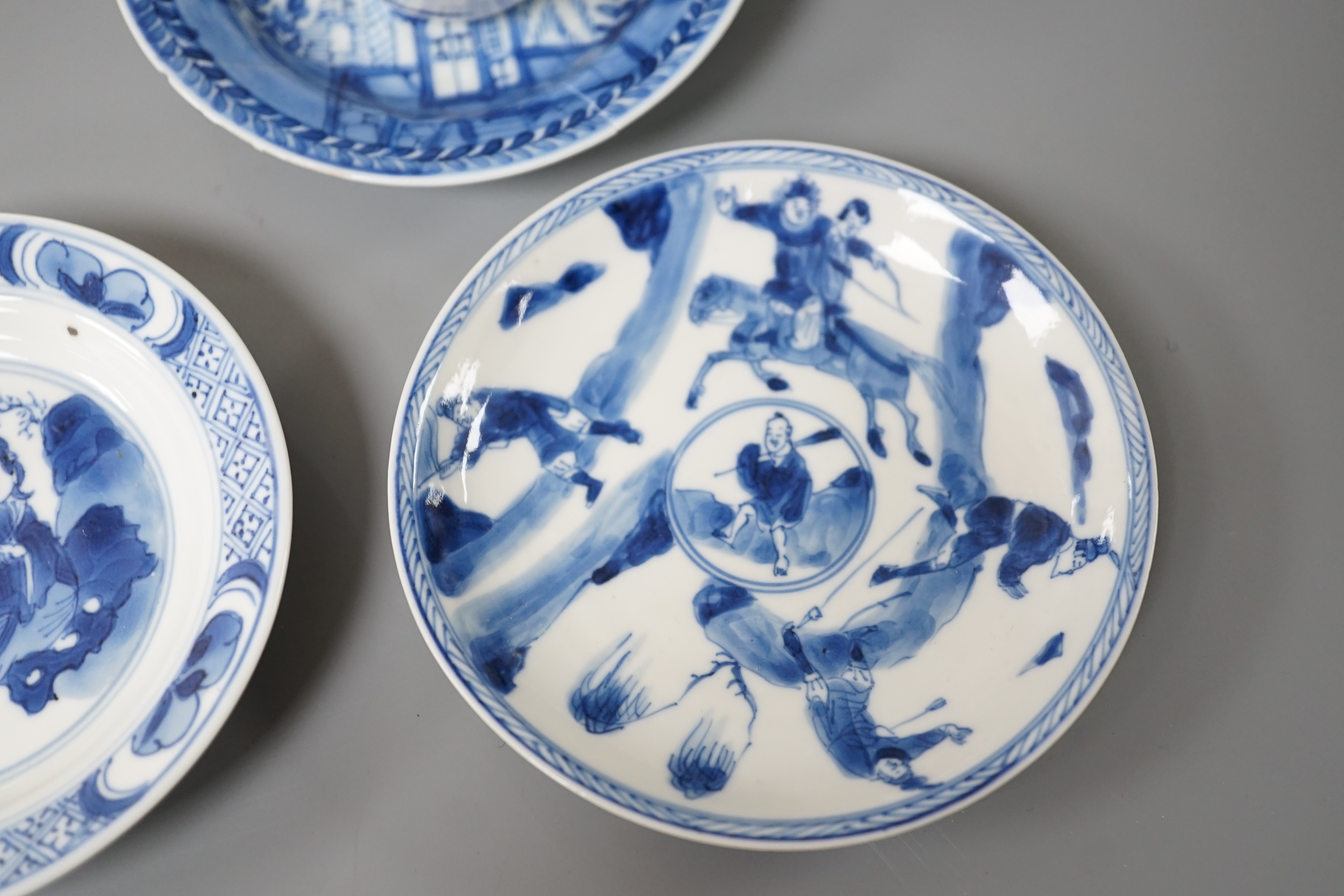 3 Chinese Kangxi blue and white tea bowls and saucers, 10cm diameter